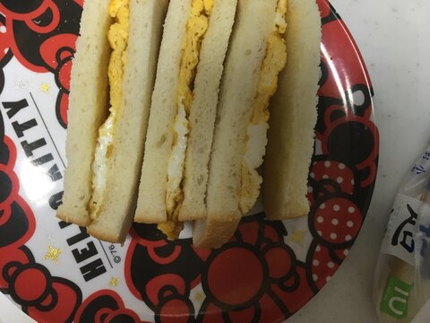 食パン10枚切りで☆薄焼き卵のサンドイッチ☆